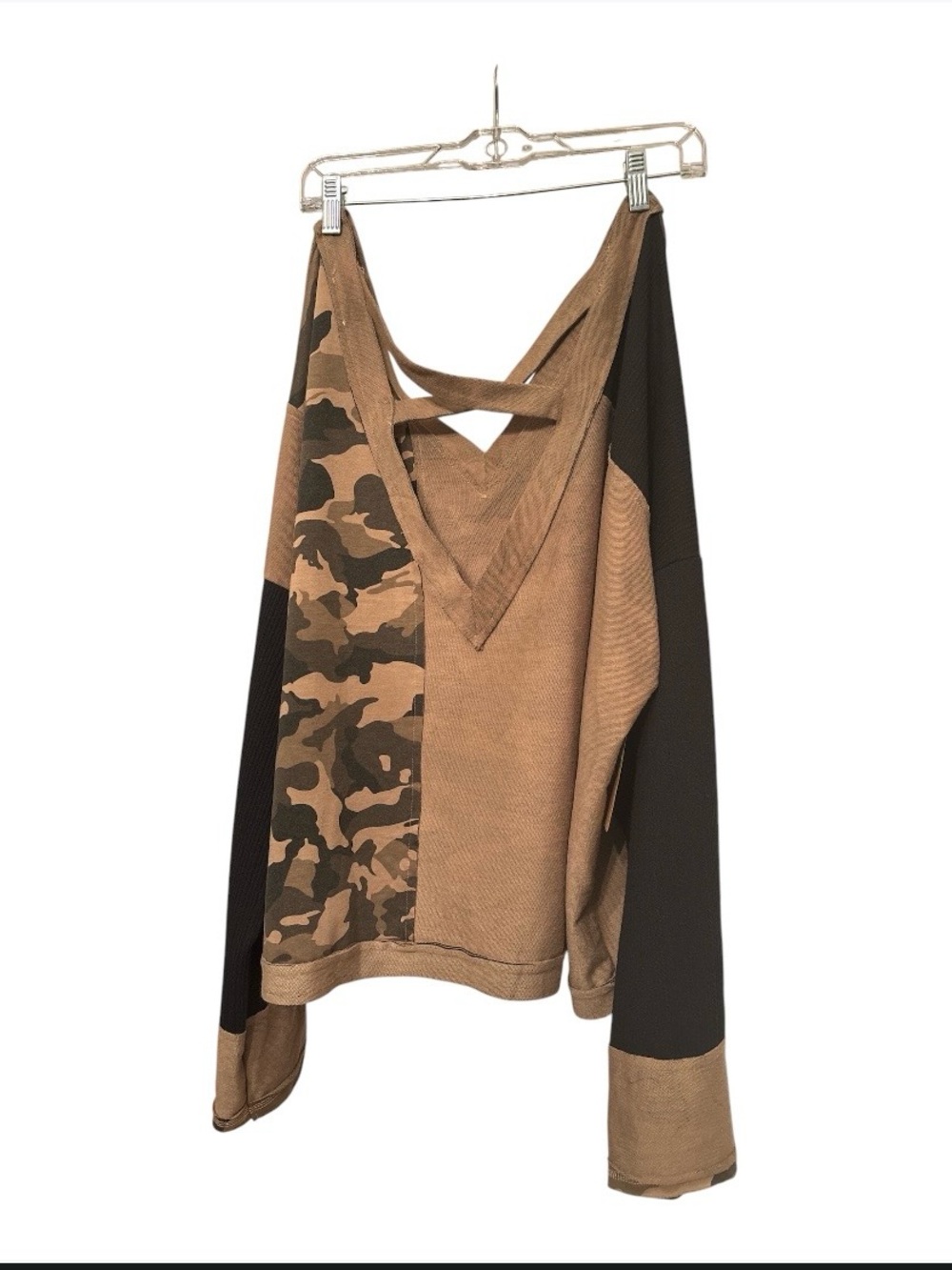 POL Camo Oversize Patchwork V-Neck Pullover - Picture 5 of 7